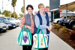 Plastic bag ban: Sunraysia shoppers adapt to reusable push