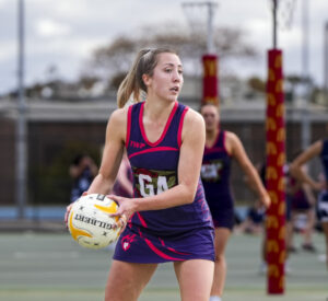 Dees hold off South challenge