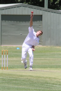 Under 17s remain hot
