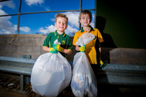 Mildura South students waste no time to clean up
