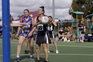Netballers head into split round with all to play for