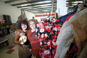 Antique traders hunt for unique bargains