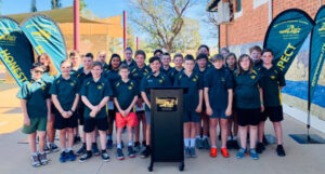 Red Cliffs students deliver parting gift