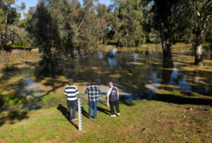 Flooding on the way as Pooncarie wharf goes under
