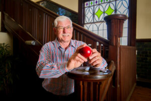 Sir Richard Hadlee bowls over Mildura Club