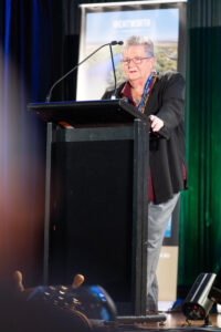 Councils need a voice in lower Darling decisions, says mayor