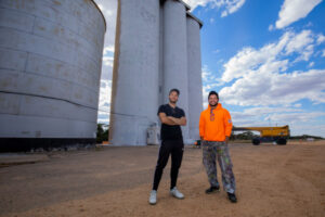 Light Horse trooper’s portrait takes shape on Walpeup silo