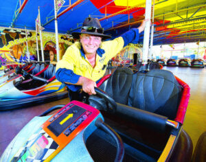 Showmen back in town