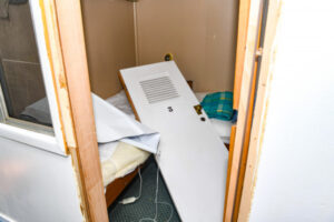 Vandals cause $10k damage to famous riverboat