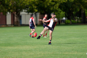 Hawks, Cardross to claim season streak