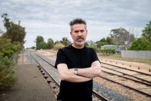 Morris calls for action on housing