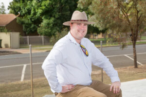 Federal election: Labor candidate takes Sussan Ley to task over health in Farrer