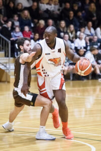 Big V basketball: Mildura Heat are bonding