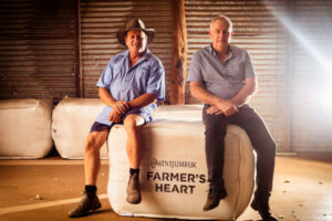 Click go the heart strings