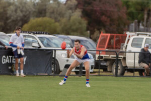 Rood fight winless Pies