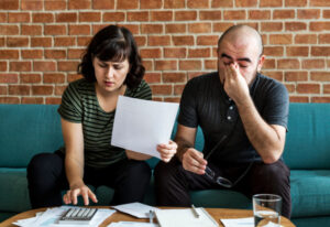 Mortgagees baling out as rates pain increases