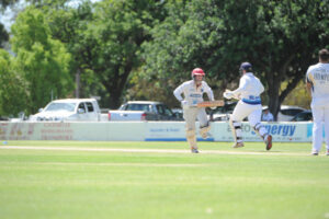 Wade backs side to topple leaders