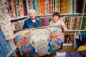 US quilter shows textile tricks in Mildura