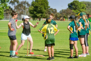 Old hands help young guns