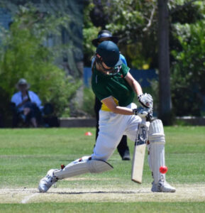 Trio compete in Adelaide