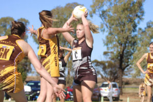 Magpies’ start hurts Hawks