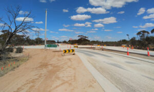 Calder Highway briefly closed after collision at Hattah