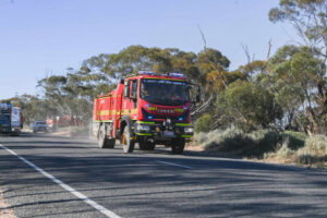 Advice issued for large Koorlong fire