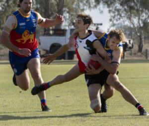 Cardross bring down ladder leaders