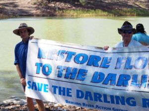 Send water to Menindee, NSW Government told