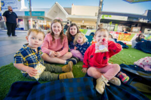 Families flock to mall for holiday fun