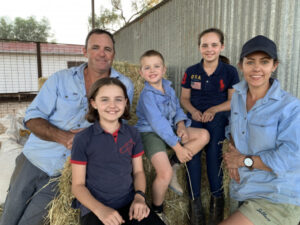 Menindee sheep farmers hang in there through the dry