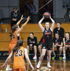 Heat women make it three straight
