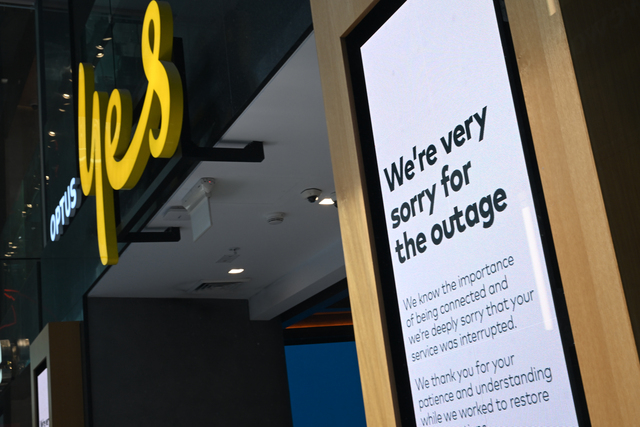 Optus chief blames human error for triple-zero disaster