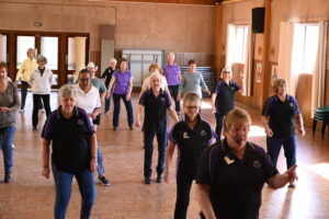 Lasso up a good line dance