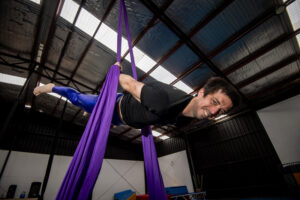 Somersaults, juggling, chains and whips to excite
