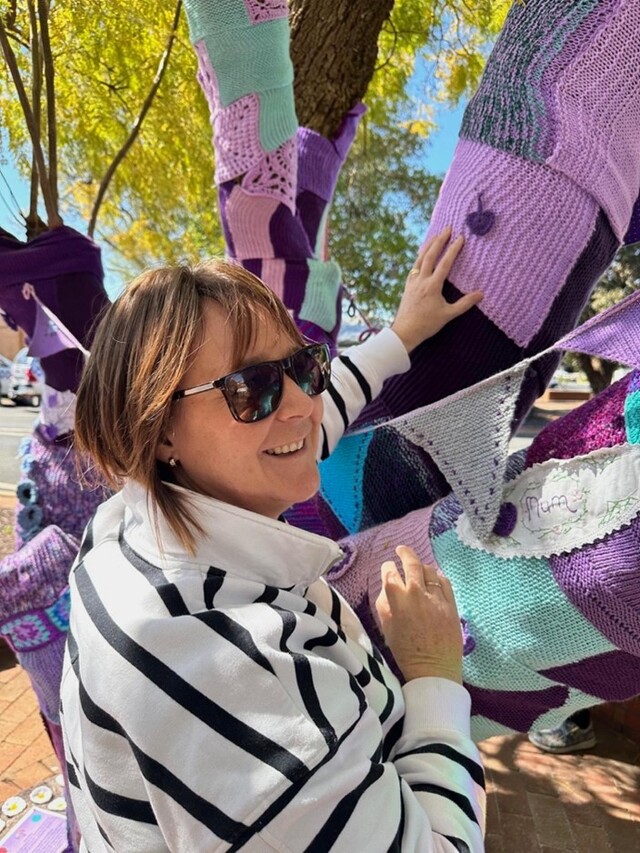 Ouyen knitted out for dementia awareness