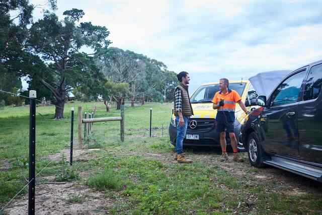 Road site satellite assistance