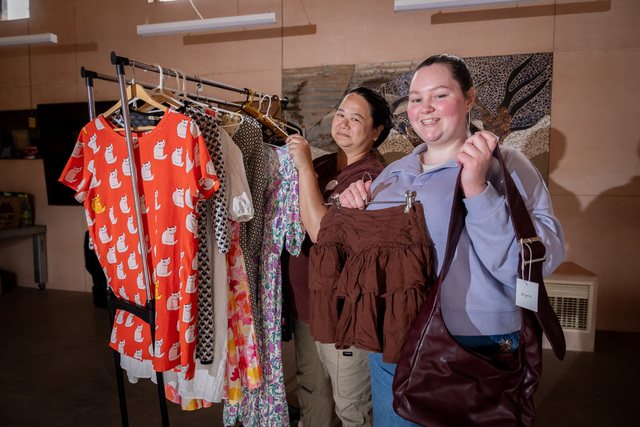 Community swap for sustainable trendsetters