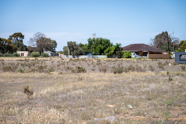 Retail precinct still on track