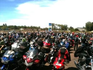 Long riders to make short stop