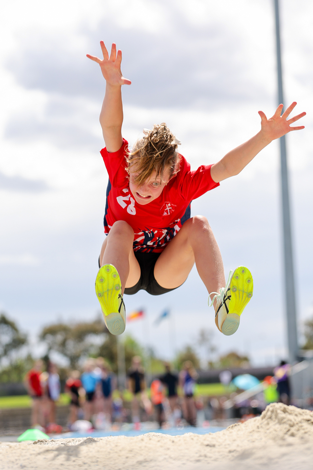 Carn you believe it? Scarlett jumps to gold