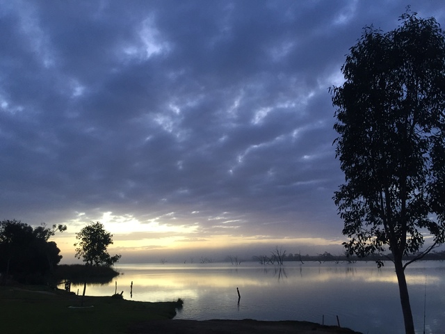 Lake Cullulleraine reels in a new jetty