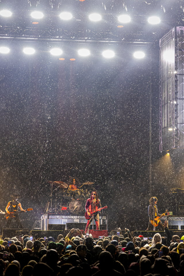 One wet night with Lenny and Jet