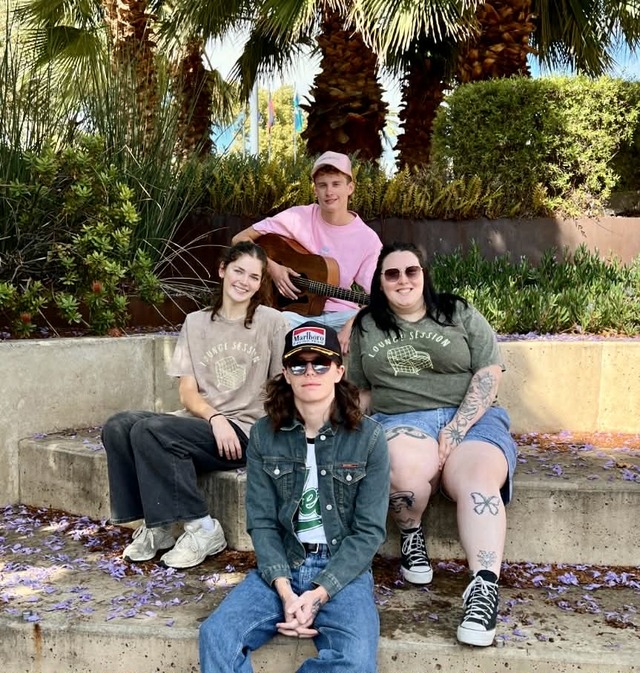 Lounging around in Red Cliffs