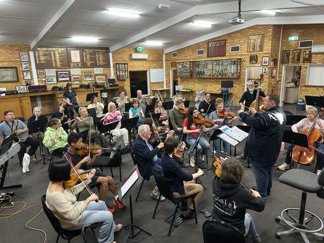 Strings orchestrate a Christmas spectacular