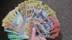 ‘Ponzi’ scheme accountant awaits sentence