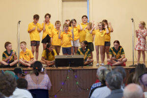 Churches cheer at Wentworth carols