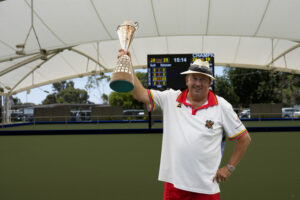 Behsmann steams to victory