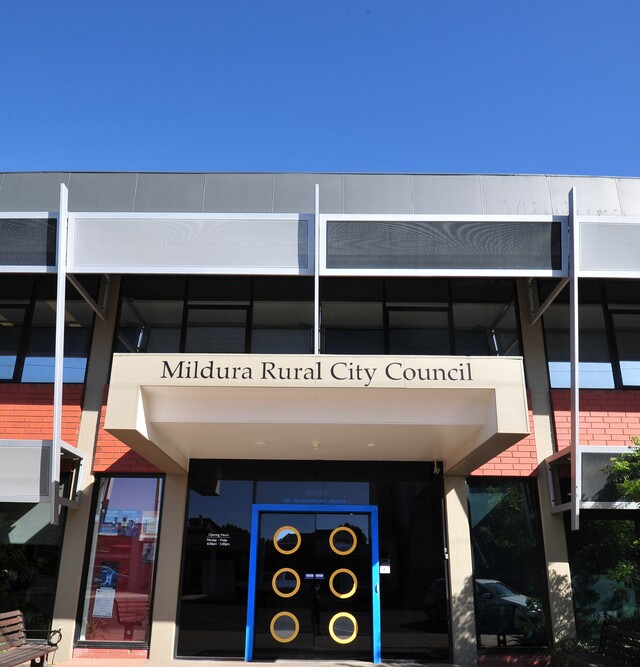 Council backs quick grants