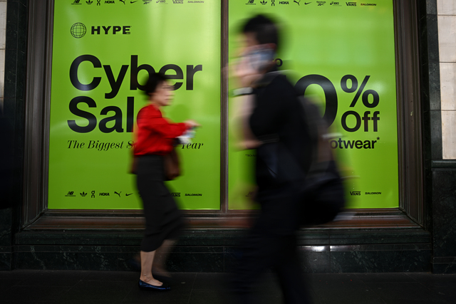 Big fall in spending eases Reserve Bank inflation fears